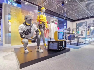 Serie de zapatos y ropa